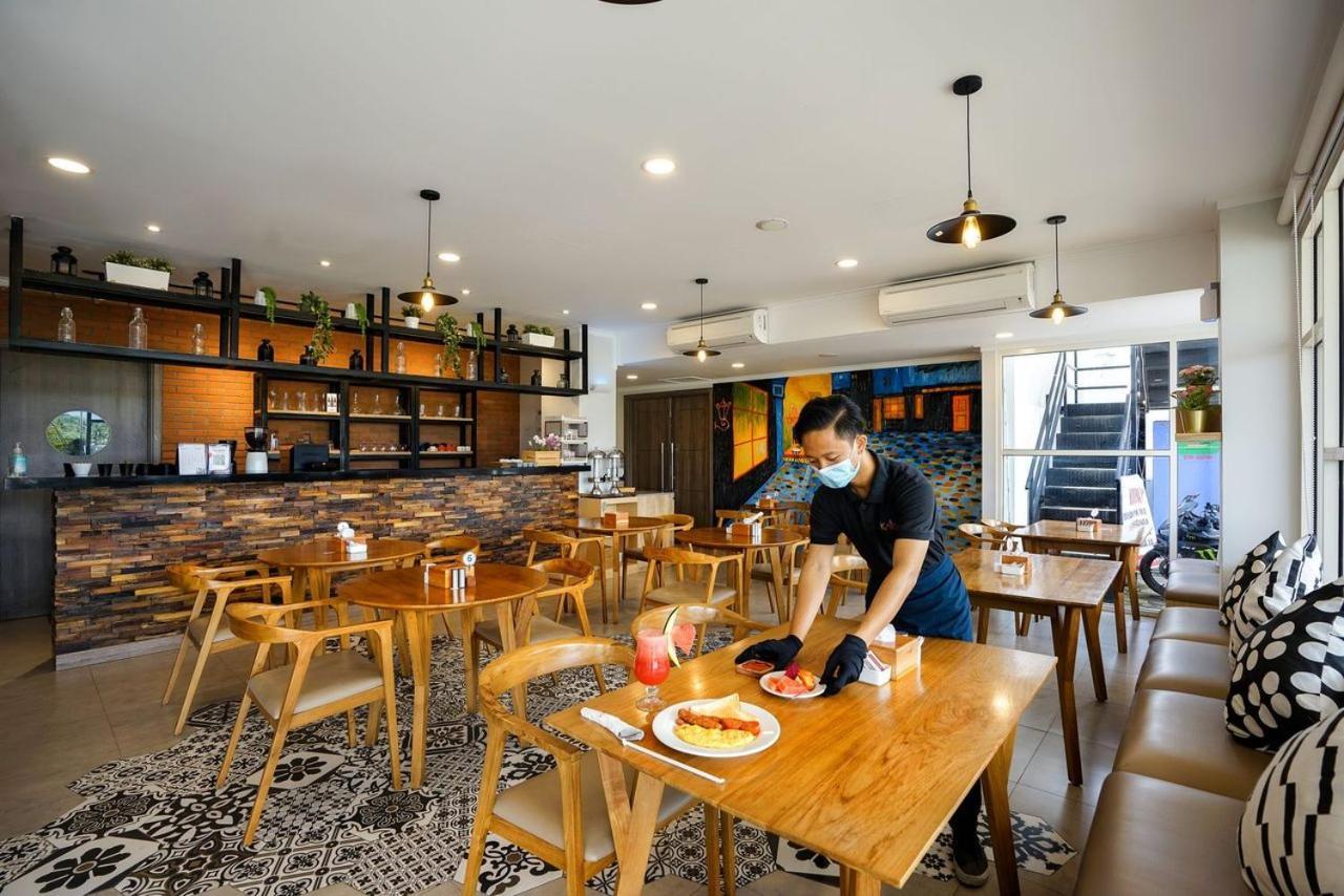 칼로카 에어포트 호텔 Sumbawa Besar 외부 사진