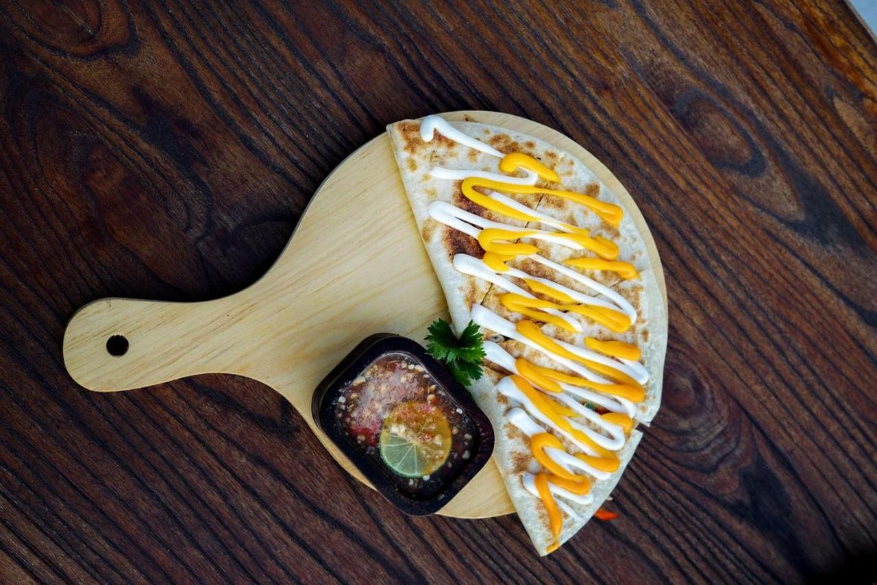 칼로카 에어포트 호텔 Sumbawa Besar 외부 사진